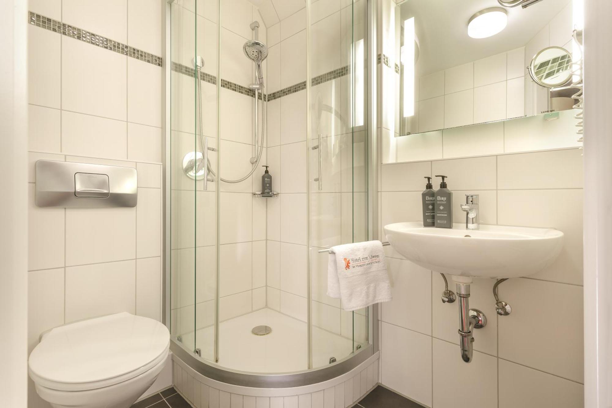 Hotel Zum Loewen Weißenhorn Kültér fotó